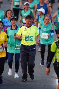 BIB: 3122, 50159, 7073
                            <button type="button" onclick="openModal(10520279)" class="btn btn-primary btn-sm float-right btn-popup" data-toggle="modal" data-target=".modal-high-quality">
                        <i class="fas fa-shopping-cart"></i> Add to Cart
                    </button>
                                            <button type="button" onclick="isThisMe(10520279, true)" class="btn btn-success btn-sm float-right btn-popup btn-isme hidden" data-toggle="tooltip" data-placement="bottom" title="นี่คือรูปของคุณใช่ไหม คลิกที่นี่เพื่อเอาเข้าอัลบั้ม">
                        <i class="fas fa-plus"></i> Add to album
                    </button>
                    <button type="button" onclick="isThisMe(10520279, false)" class="btn btn-warning btn-sm float-right btn-popup btn-isnotme hidden">
                        <i class="fas fa-ban"></i> Remove from album
                    </button>